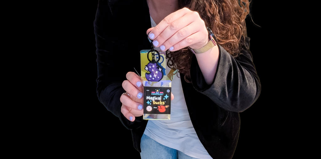 Duck Duck Surprise! Magical Ducks Blind Box Keychain Unboxing Gideon Purple Wizard Sparkle Duck